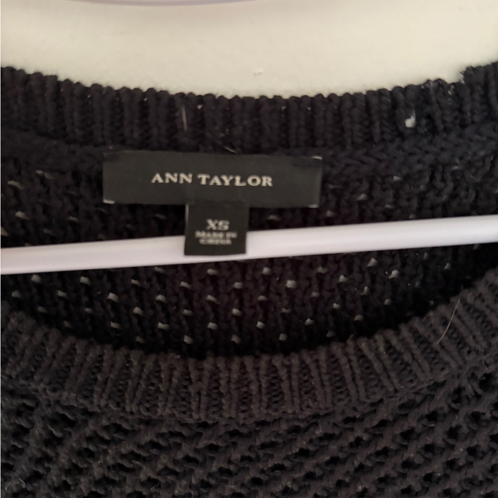Ann Taylor Black Mesh Knit Woven Sweater. Women’s Small. - Picture 7 of 9